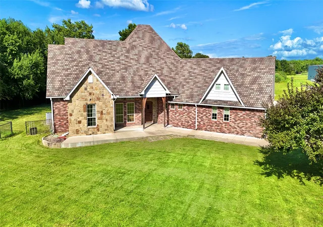 Photo 2 of Single family home for sale at 143 N Bk 700 Rd, Stigler, OK 74462 | MLS# 2631573 | Listing updated on 2026-08-28