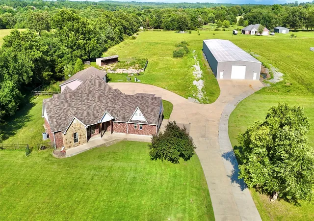 Photo 3 of Single family home for sale at 143 N Bk 700 Rd, Stigler, OK 74462 | MLS# 2631573 | Listing updated on 2026-08-28