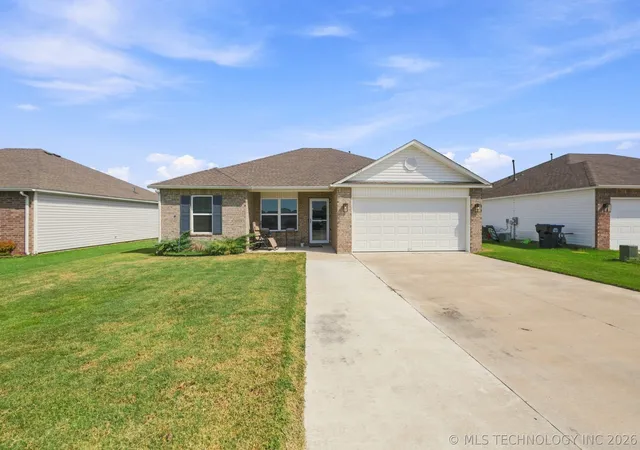 Photo 1 of Single family home for sale at 7511 E 143 St, Collinsville, OK 74021 | MLS# 2631837 | Listing updated on 2026-08-28