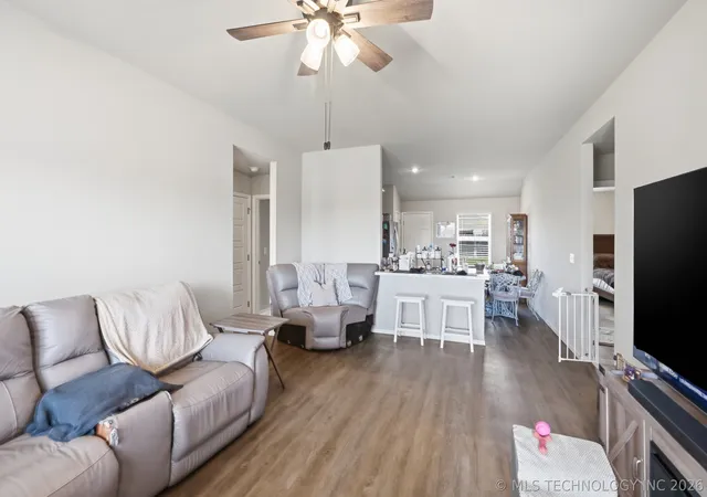 Photo 3 of Single family home for sale at 7511 E 143 St, Collinsville, OK 74021 | MLS# 2631837 | Listing updated on 2026-08-28