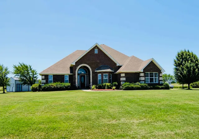 Photo 2 of Single family home for sale at 16674 Shebester, Madill, OK 73446 | MLS# 2631895 | Listing updated on 2026-08-31