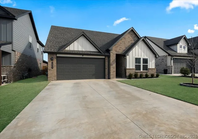Photo 1 of Single family home for sale at 4623 S Chestnut Ave, Broken Arrow, OK 74011 | MLS# 2631771 | Listing updated on 2026-08-28