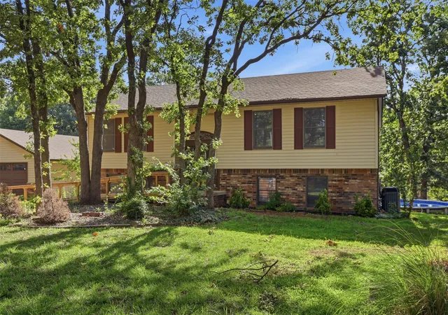 Photo 3 of Single family home for sale at 870776 S Hickory E, Chandler, OK 74834 | MLS# 2631941 | Listing updated on 2026-08-28