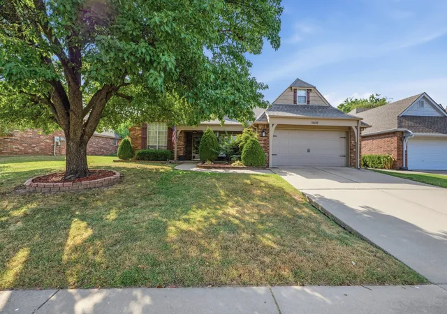1st image of 11608 E 102nd St N, Owasso, OK 74055 | MLS# 2631939