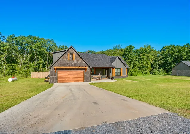 2nd image of 1165 Green Turtle Circle, Ada, OK 74820 | MLS# 2631310