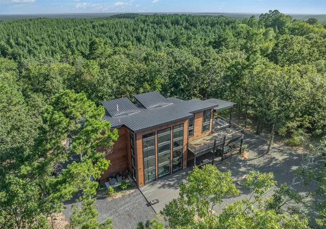 Photo 4 of Single family home for sale at 105 Cross Timbers Trl, Broken Bow, OK 74728 | MLS# 2631760 | Listing updated on 2026-08-28