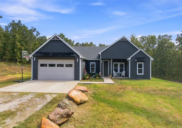 Photo 2 of Sale Pending at 23102 W 114th Pl S, Sapulpa, OK 74066 | MLS# 2631989 | Listing updated on 2026-08-31