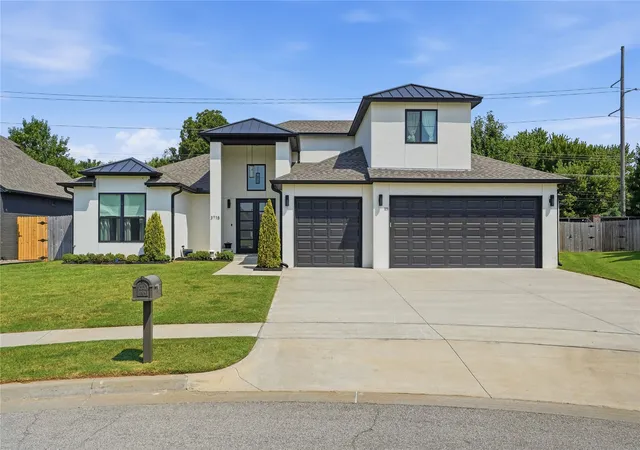Photo 2 of Single family home for sale at 3718 W Tucson Eastplace, Broken Arrow, OK 74011 | MLS# 2632207 | Listing updated on 2026-09-01