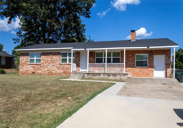 Photo 1 of Single family home for sale at 1204 Nw Gaye St, Kingston, OK 73439 | MLS# 2630948 | Listing updated on 2026-09-01