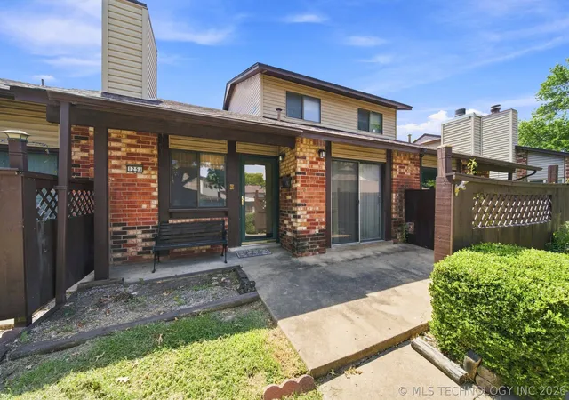 Photo 2 of Townhouse for sale at 1253 S 110th Eastavenue #2B, Tulsa, OK 74128 | MLS# 2632246 | Listing updated on 2026-09-01