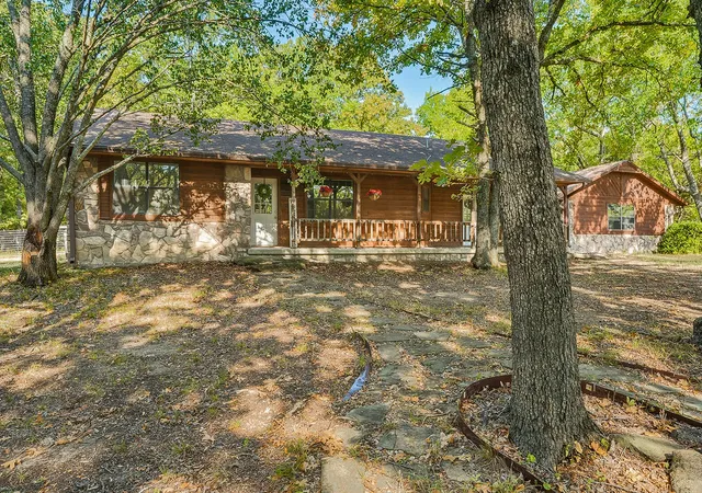 Photo 2 of Single family home for sale at 16771 County Rd 3547, Ada, OK 74820 | MLS# 2631496 | Listing updated on 2026-09-21