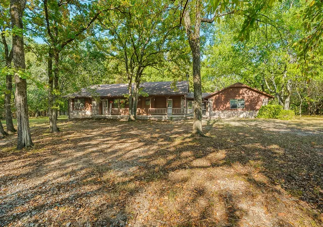 Photo 3 of Single family home for sale at 16771 County Rd 3547, Ada, OK 74820 | MLS# 2631496 | Listing updated on 2026-09-21