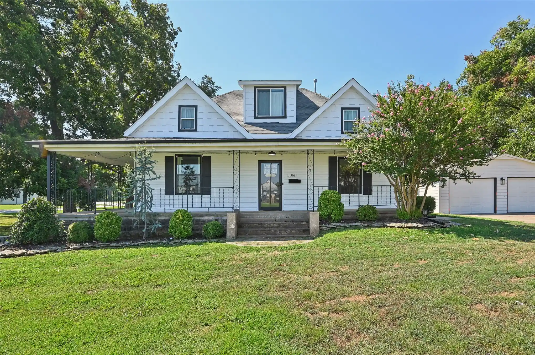 Photo 1 of Single family home for sale at 8 W 5th Street, Bixby, OK 74008 | MLS# 2631921 | Listing updated on 2026-10-26