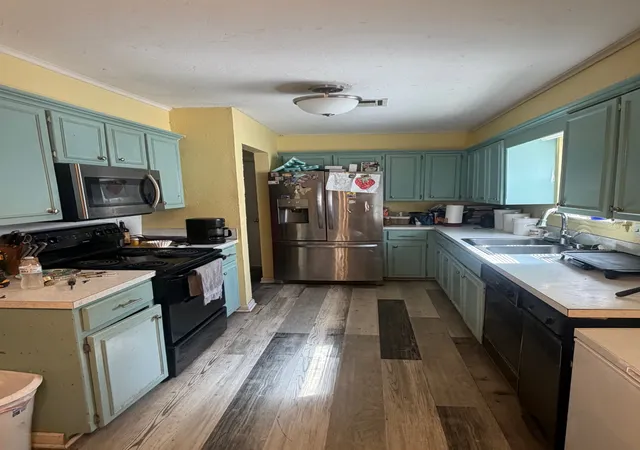 Photo 3 of Single family home for sale at 420 Fairfax Dr, Muskogee, OK 74403 | MLS# 2632223 | Listing updated on 2026-09-01