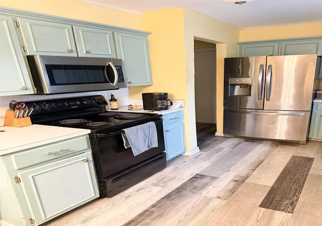 Photo 3 of Single family home for sale at 420 Fairfax Dr, Muskogee, OK 74403 | MLS# 2632223 | Listing updated on 2026-09-28