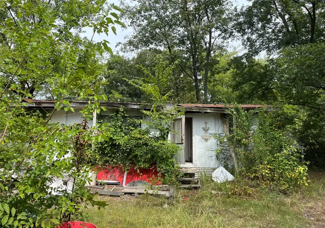 Photo 3 of Single family home for sale at 18606 Lock And Dam Rd, Spiro, OK 74959 | MLS# 2632328 | Listing updated on 2026-09-15