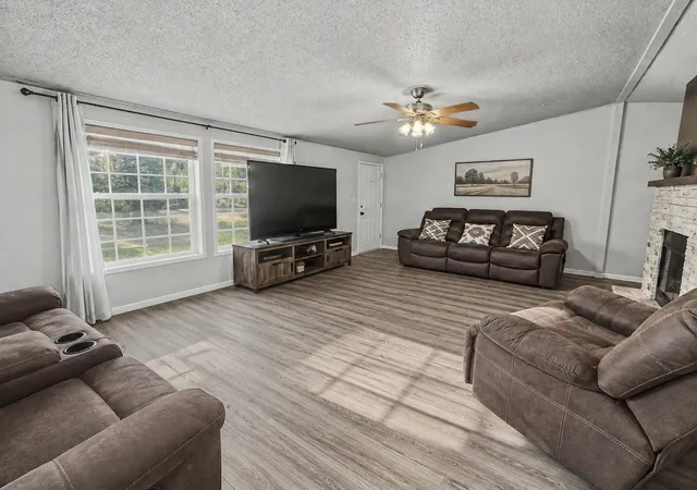 Photo 3 of Manufactured home for sale at 16516 N Spears Rd, Tahlequah, OK 74464 | MLS# 2632320 | Listing updated on 2026-09-01