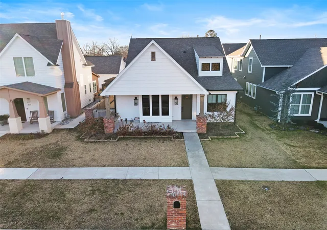 Photo 3 of Single family home for sale at 315 E Freeport St, Broken Arrow, OK 74012 | MLS# 2632194 | Listing updated on 2026-09-01