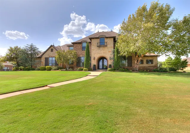 Photo 1 of Sale Pending at 6015 Smoky Hl Trl, Edmond, OK 73034 | MLS# 2632213 | Listing updated on 2026-09-17