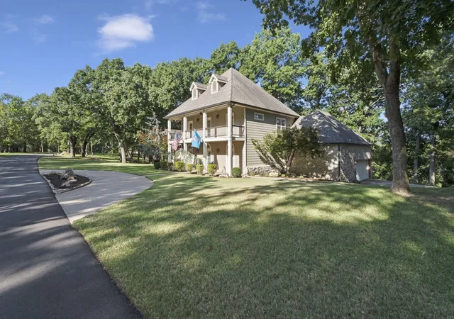 Photo 3 of Single family home for sale at 34323 S Coves Dr, Afton, OK 74331 | MLS# 2631337 | Listing updated on 2026-09-01
