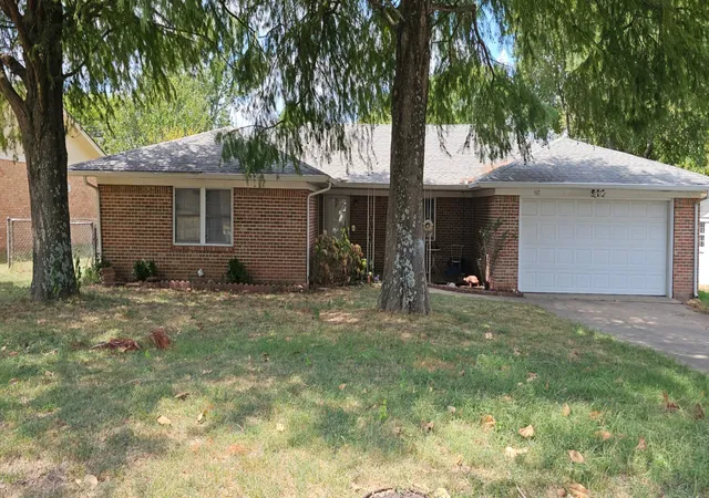Photo 1 of Single family home for sale at 517 Webb Ave, Ada, OK 74820 | MLS# 2632298 | Listing updated on 2026-09-01