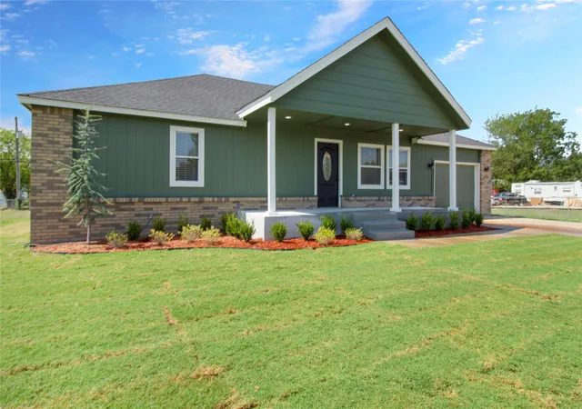 Photo 2 of Single family home for sale at 11706 N 192nd Avenue, Collinsville, OK 74021 | MLS# 2632382 | Listing updated on 2026-09-01
