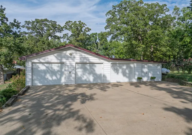 Photo 2 of Single family home for sale at 65113 East 250, Grove, OK 74344 | MLS# 2632600 | Listing updated on 2026-10-05