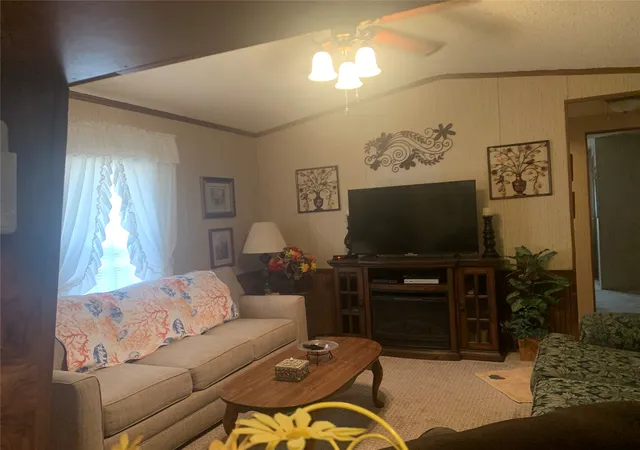 Photo 3 of Manufactured home for sale at 100 N Geronimo St, Canadian, OK 74425 | MLS# 2633020 | Listing updated on 2026-09-21