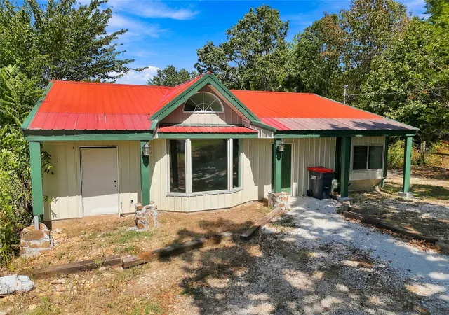 Photo 1 of Single family home for sale at 809 W Holt, Lincoln, AR 72744 | MLS# 2633050 | Listing updated on 2026-10-06