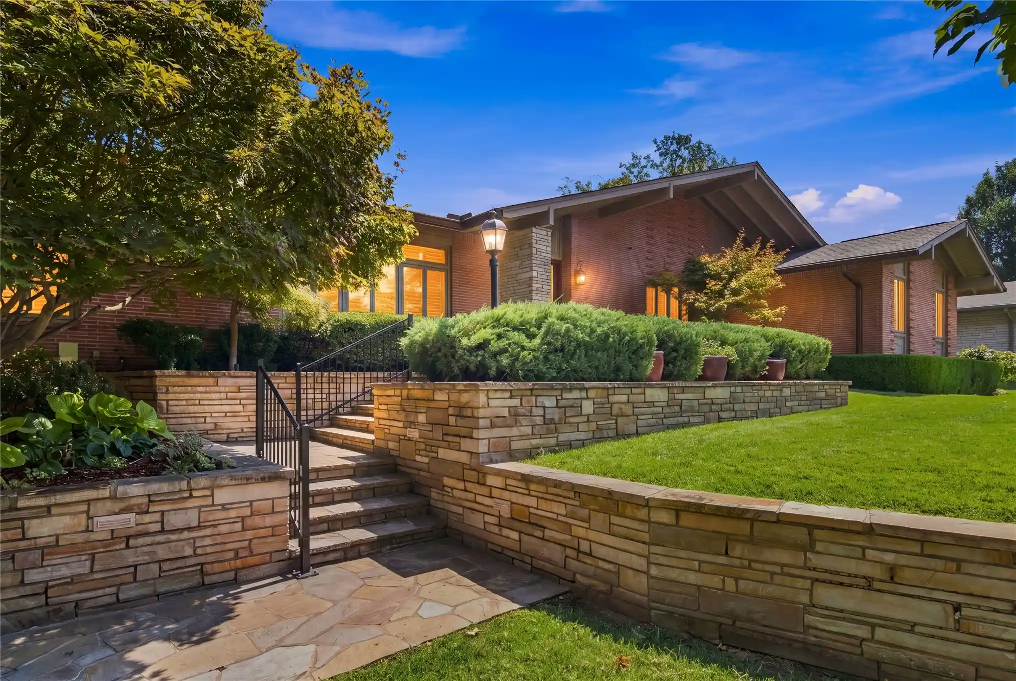 Photo 1 of Single family home for sale at 3139 S Atlanta Ave, Tulsa, OK 74105 | MLS# 2632980 | Listing updated on 2026-10-28