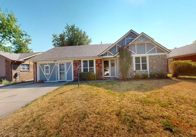 Single family home for sale at 2621 S 89th Eastavenue, Tulsa, OK 74129 | MLS# 2633059