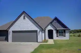 Single family home for sale at 2420 W King Ln, Claremore, OK 74019 | MLS# 2633402