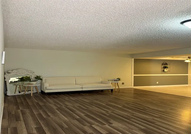 Listing Photo 3 - Condo for sale in building located at 6371 S 80th Ave E, Tulsa, OK 74133 - Unit #6H