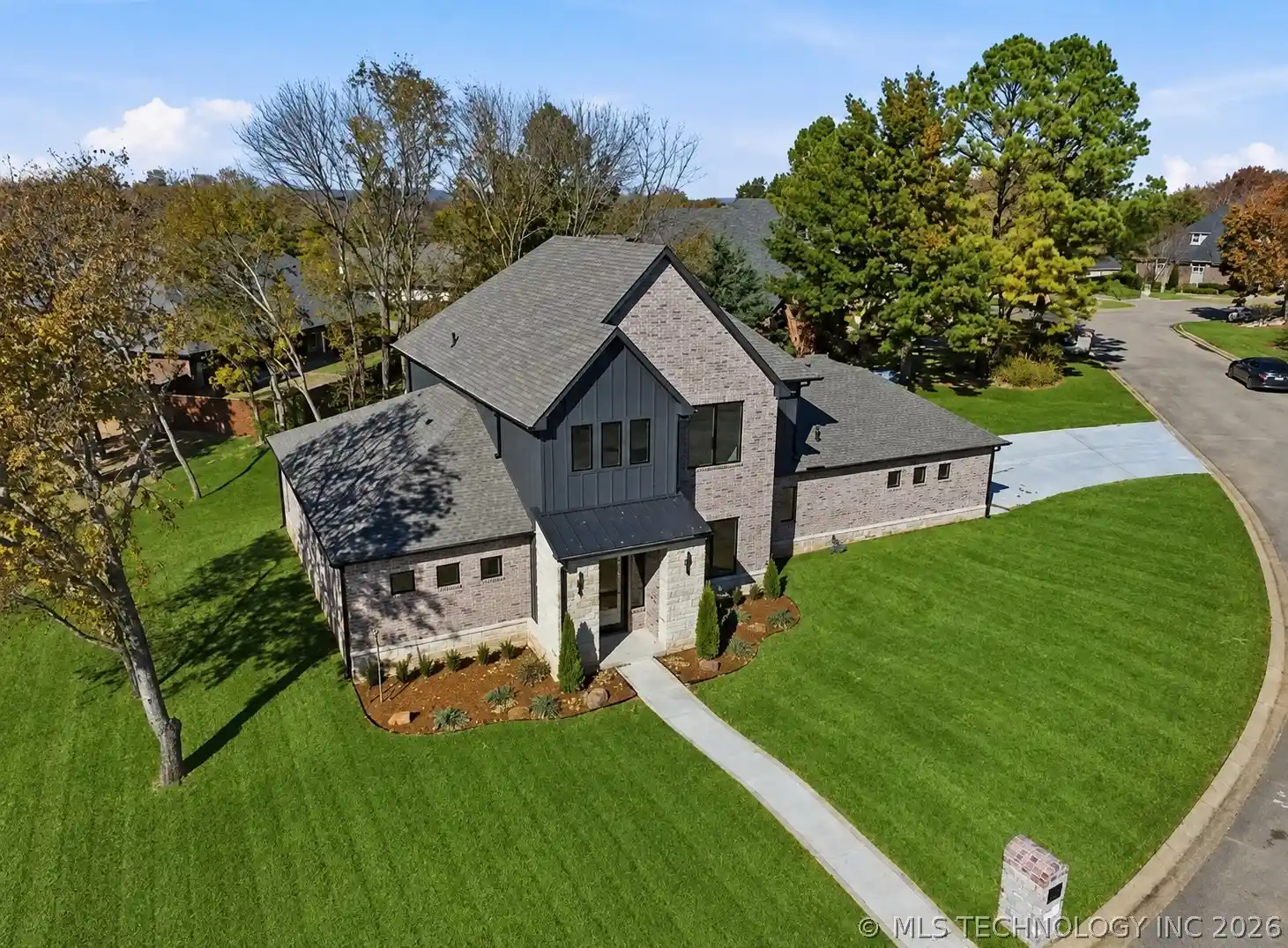 Photo 1 of Single family home for sale at 1937 S Surrey Ct, Bartlesville, OK 74006 | MLS# 2633795 | Listing updated on 2026-10-16