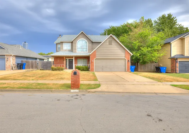 Photo 2 of Single family home for sale at 2500 W Laredo St, Broken Arrow, OK 74012 | MLS# 2633849 | Listing updated on 2026-10-11