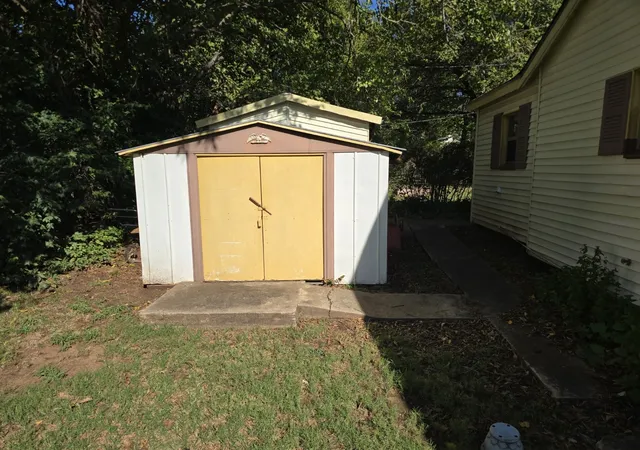 Photo 3 of Single family home for sale at 1104 8th Street, Pawnee, OK 74058 | MLS# 2634073 | Listing updated on 2026-09-16