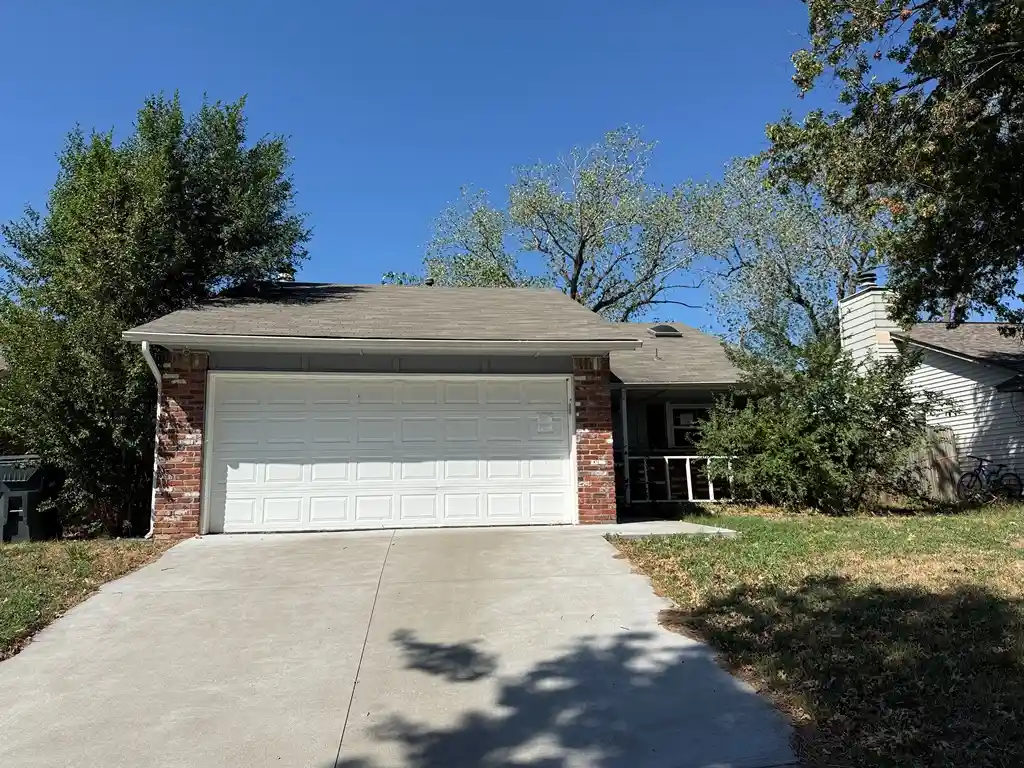 Photo 1 of Sale Pending at 8418 N 116th Avenue, Owasso, OK 74055 | MLS# 2634047 | Listing updated on 2026-10-13