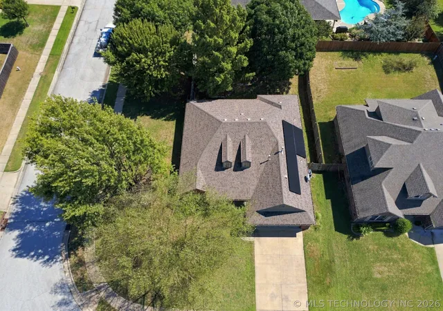 Photo 3 of Single family home for sale at 901 S 71st Street, Broken Arrow, OK 74014 | MLS# 2634122 | Listing updated on 2026-09-20