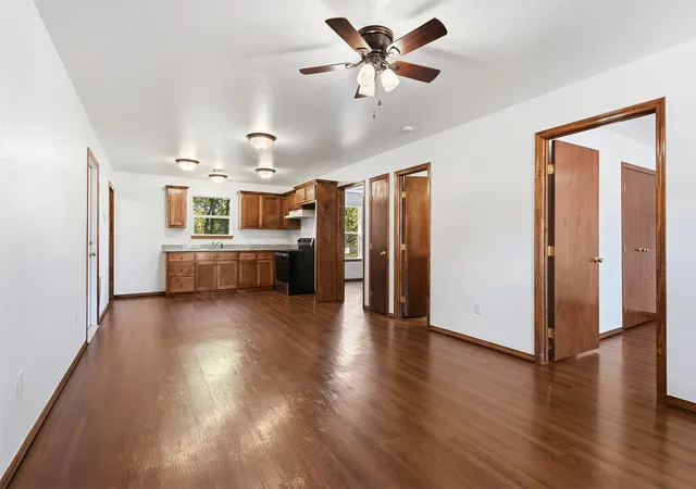 Photo 3 of Single family home for sale at 702 Se White St, Ardmore, OK 73401 | MLS# 2634041 | Listing updated on 2026-10-02
