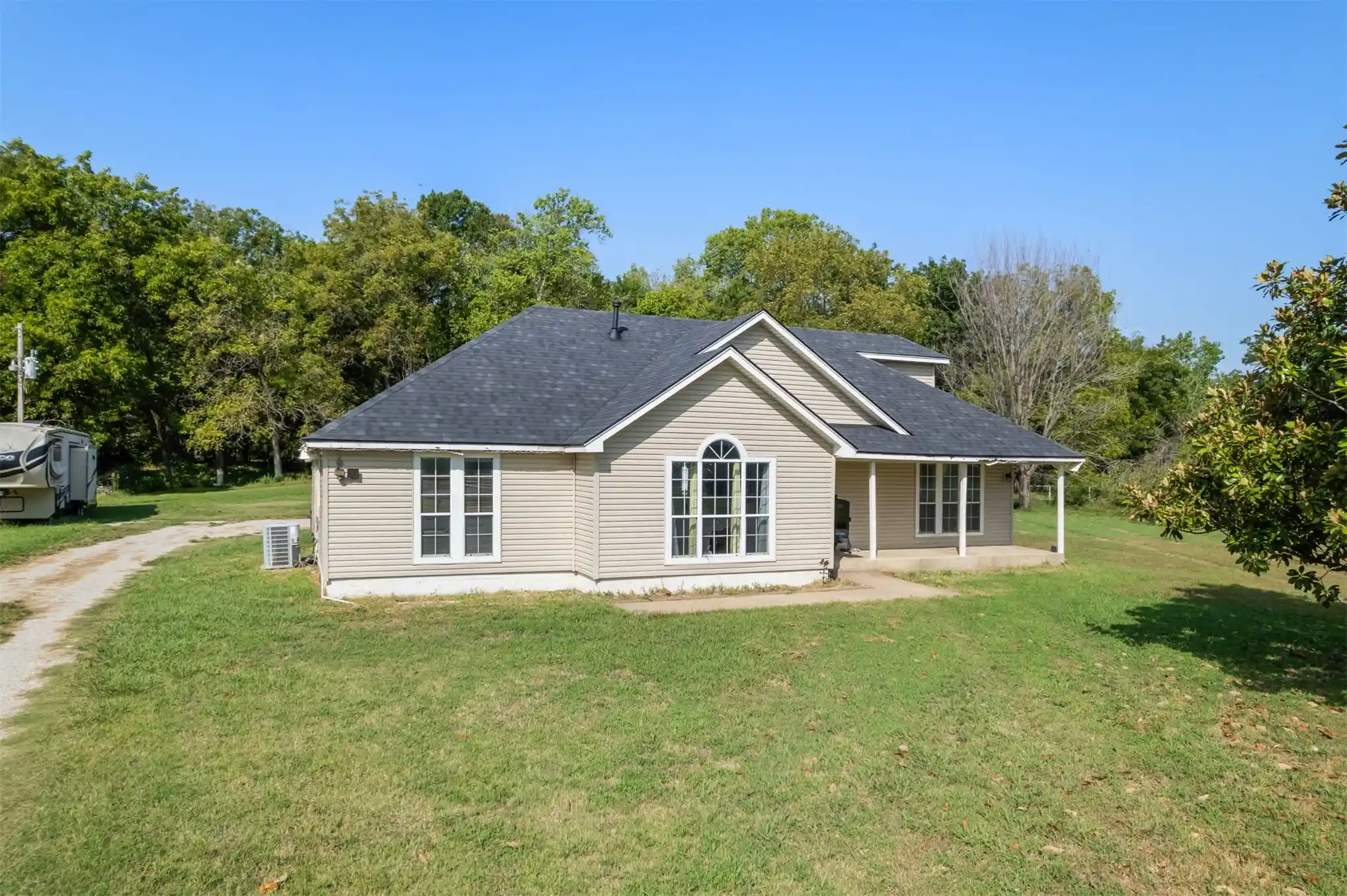 Photo 1 of Sale Pending at 16410 N Deer Meadow Rd, Skiatook, OK 74070 | MLS# 2634118 | Listing updated on 2026-10-29