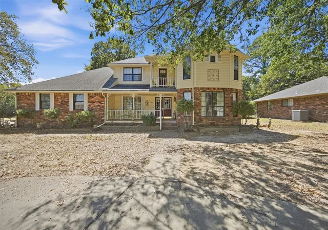 Photo 1 of Single family home for sale at 316 Bluebird Ln, Mc Alester, OK 74501 | MLS# 2633892 | Listing updated on 2026-10-29