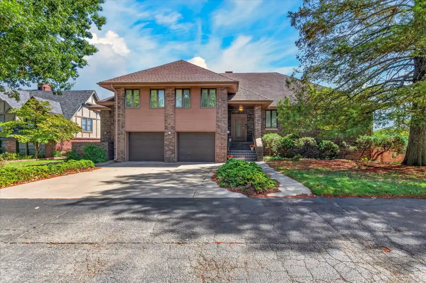 Single family home for sale at 1420 Apple Aly St, Bartlesville, OK 74003 | MLS# 2633733