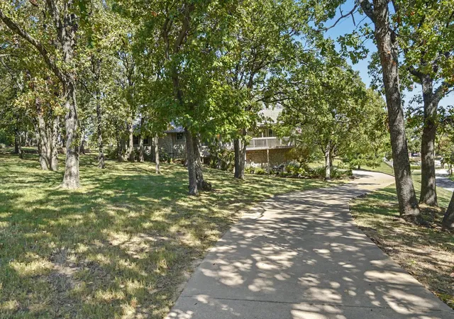 Photo 2 of Sale Pending at 200 Belle Ln, Sapulpa, OK 74066 | MLS# 2634205 | Listing updated on 2026-09-21