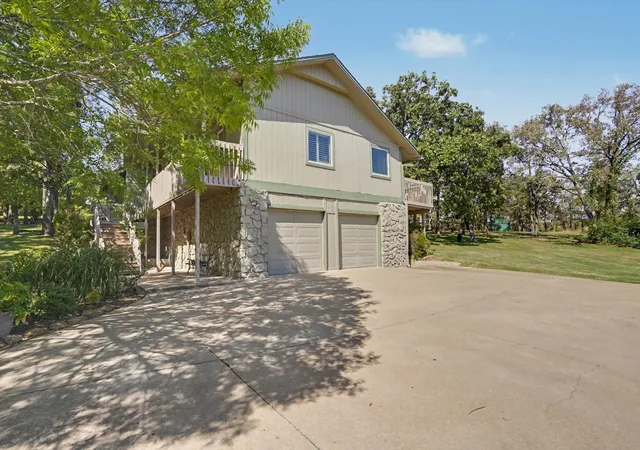 Photo 3 of Sale Pending at 200 Belle Ln, Sapulpa, OK 74066 | MLS# 2634205 | Listing updated on 2026-09-21
