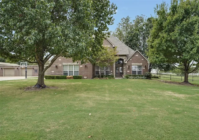 Photo 2 of Single family home for sale at 8320 S 257th East Ave, Broken Arrow, OK 74014 | MLS# 2634233 | Listing updated on 2026-10-12