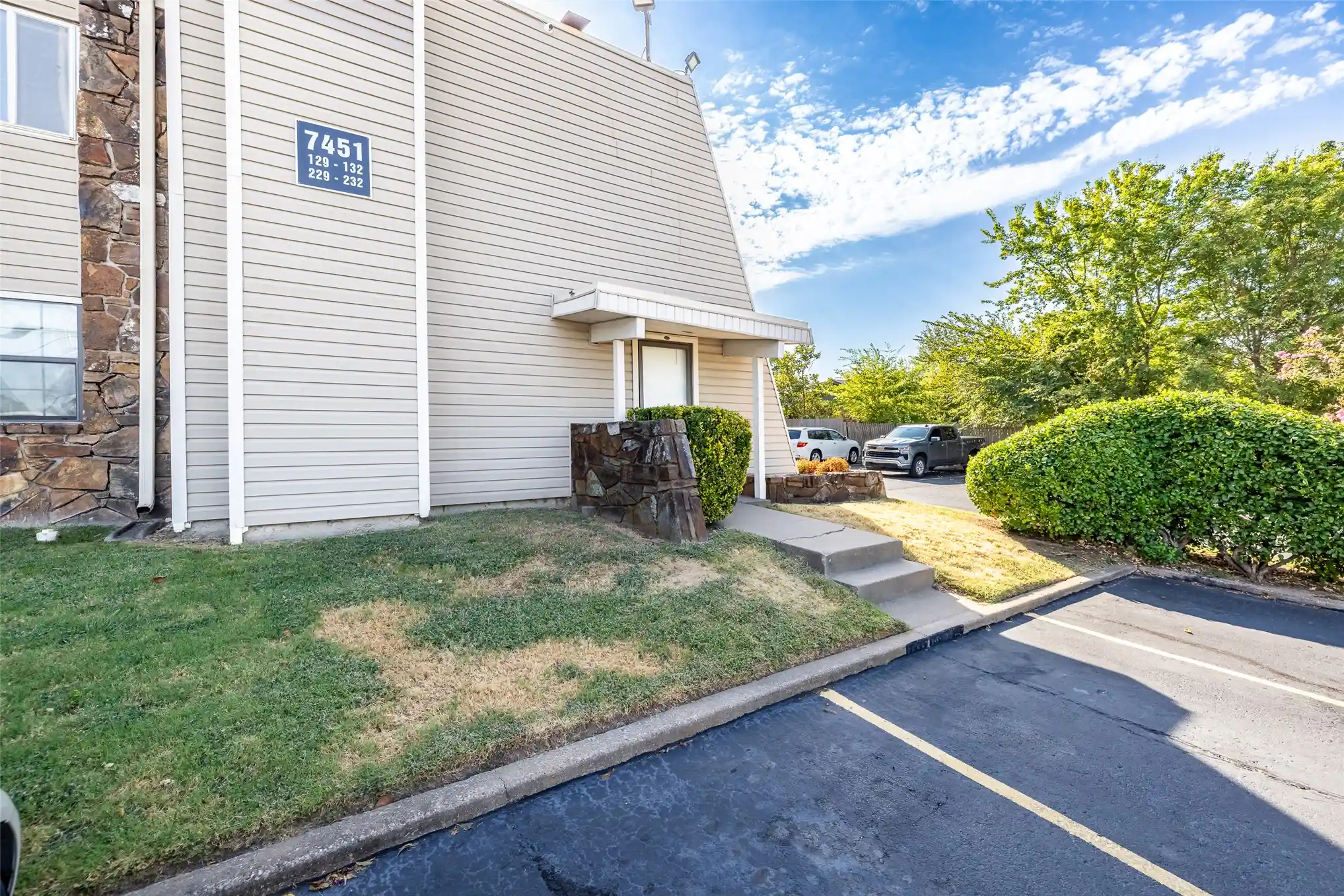 Listing Photo 2 - Condo for sale in 7451 S Yale Ave located at 7451 S Yale Ave, Tulsa, OK 74136 - Unit #230