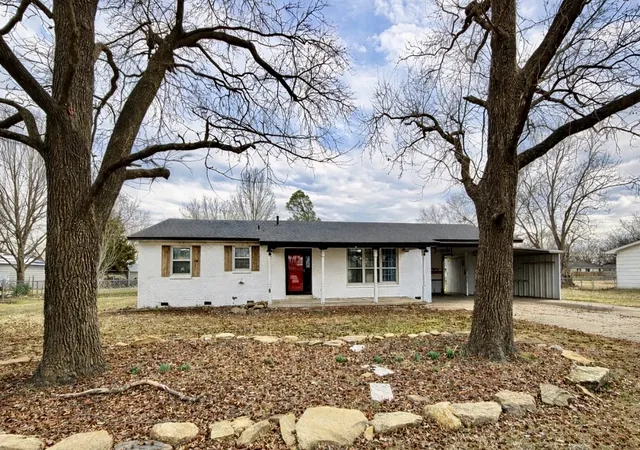 Photo 1 of Sale Pending at 908 W Commercial, Haskell, OK 74436 | MLS# 2634247 | Listing updated on 2026-09-21