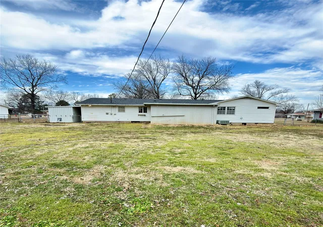 Photo 2 of Sale Pending at 908 W Commercial, Haskell, OK 74436 | MLS# 2634247 | Listing updated on 2026-09-21