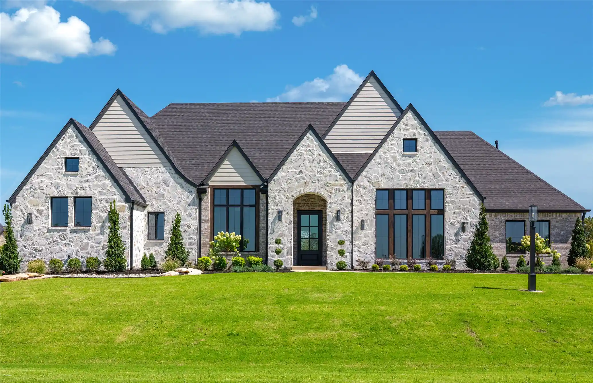 Photo 1 of Single family home for sale at 6275 N Quail Cvs Cir, Owasso, OK 74055 | MLS# 2634257 | Listing updated on 2026-10-28