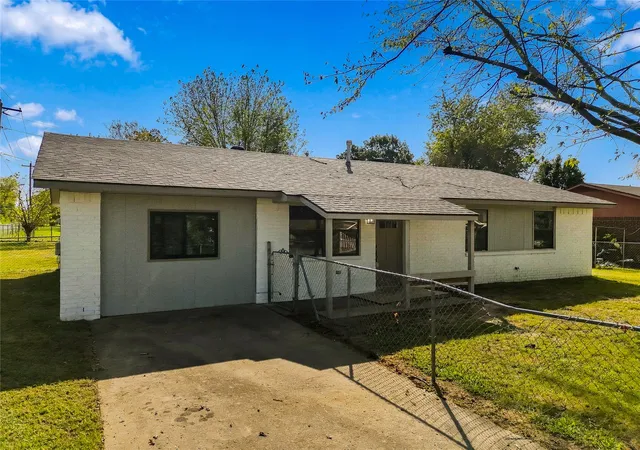 Photo 1 of Single family home for sale at 1517 N 7th Street, Stilwell, OK 74960 | MLS# 2538722 | Listing updated on 2026-09-22